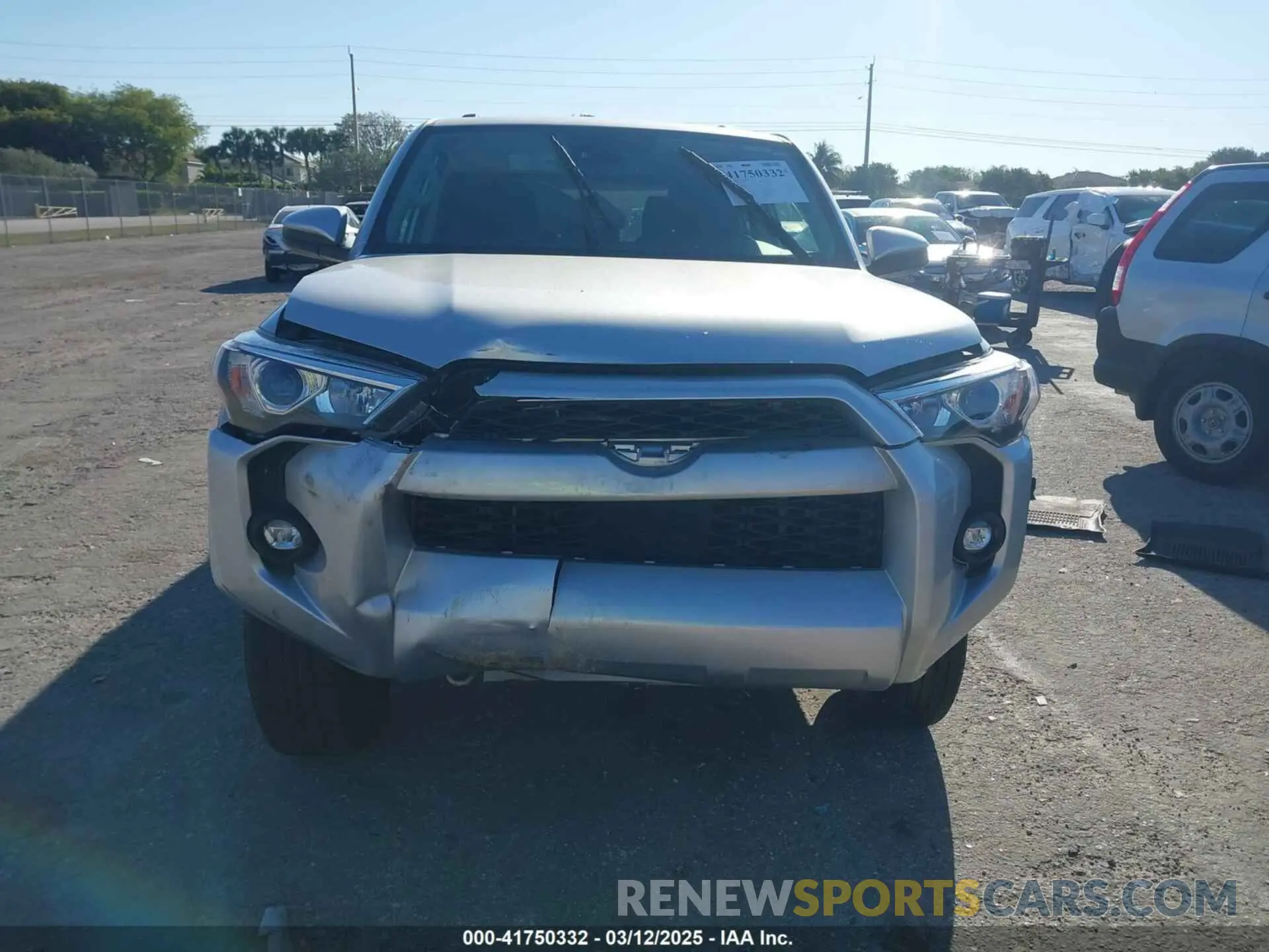 12 fotografías del automóvil dañado JTEEU5JRXN5264532 TOYOTA 4RUNNER 2022