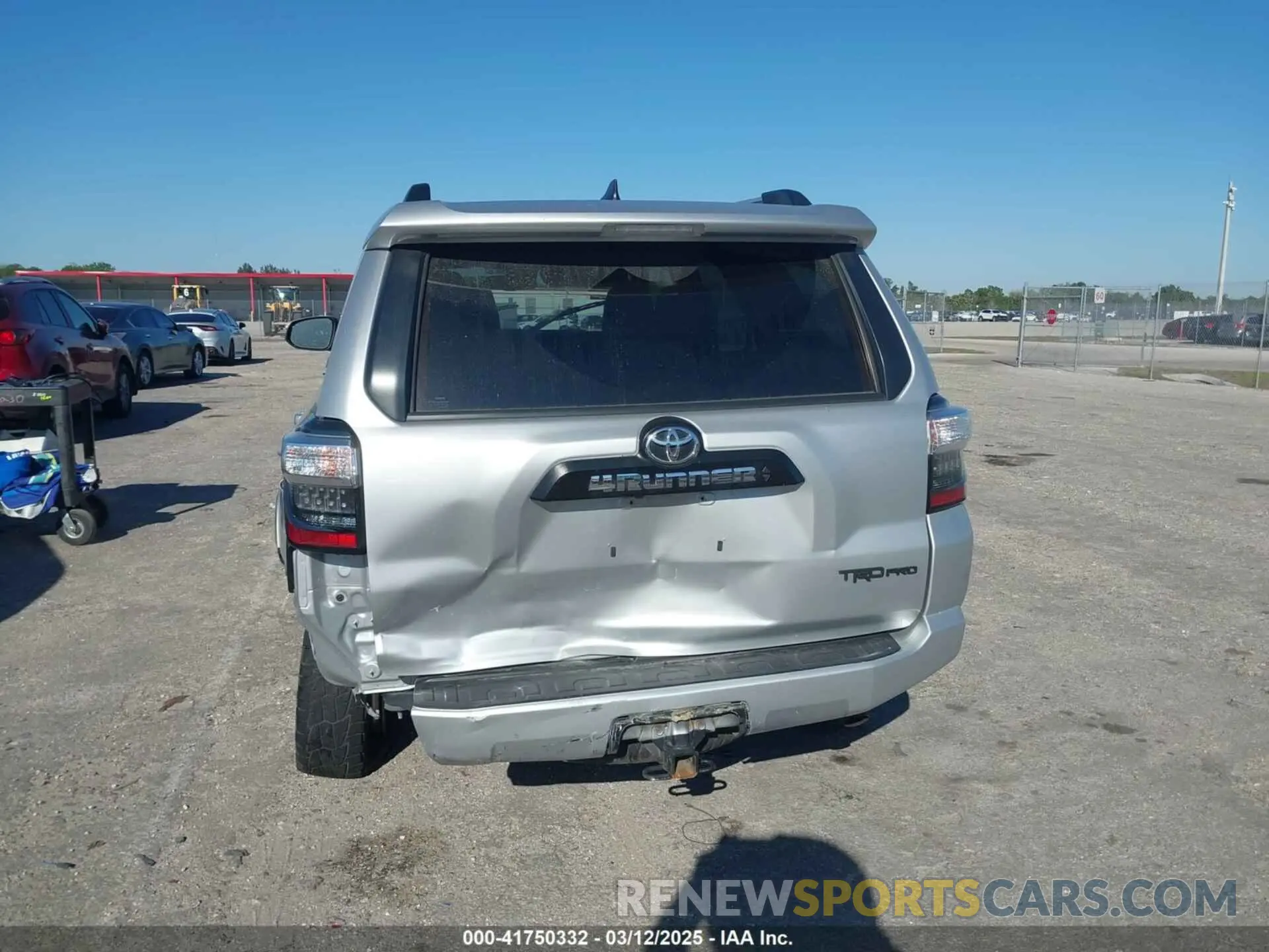 6 fotografías del automóvil dañado JTEEU5JRXN5264532 TOYOTA 4RUNNER 2022