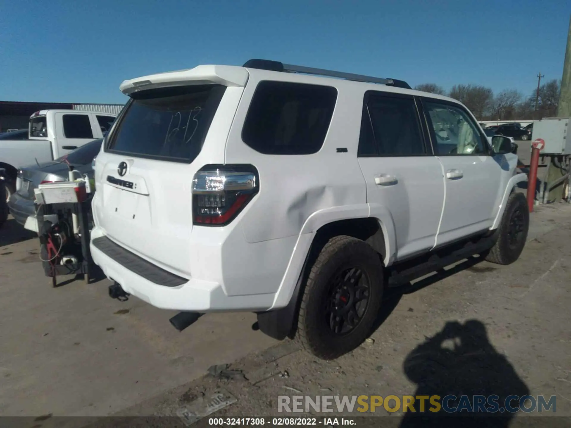 4 fotografías del automóvil dañado JTEFU5JR2N5251861 TOYOTA 4RUNNER 2022