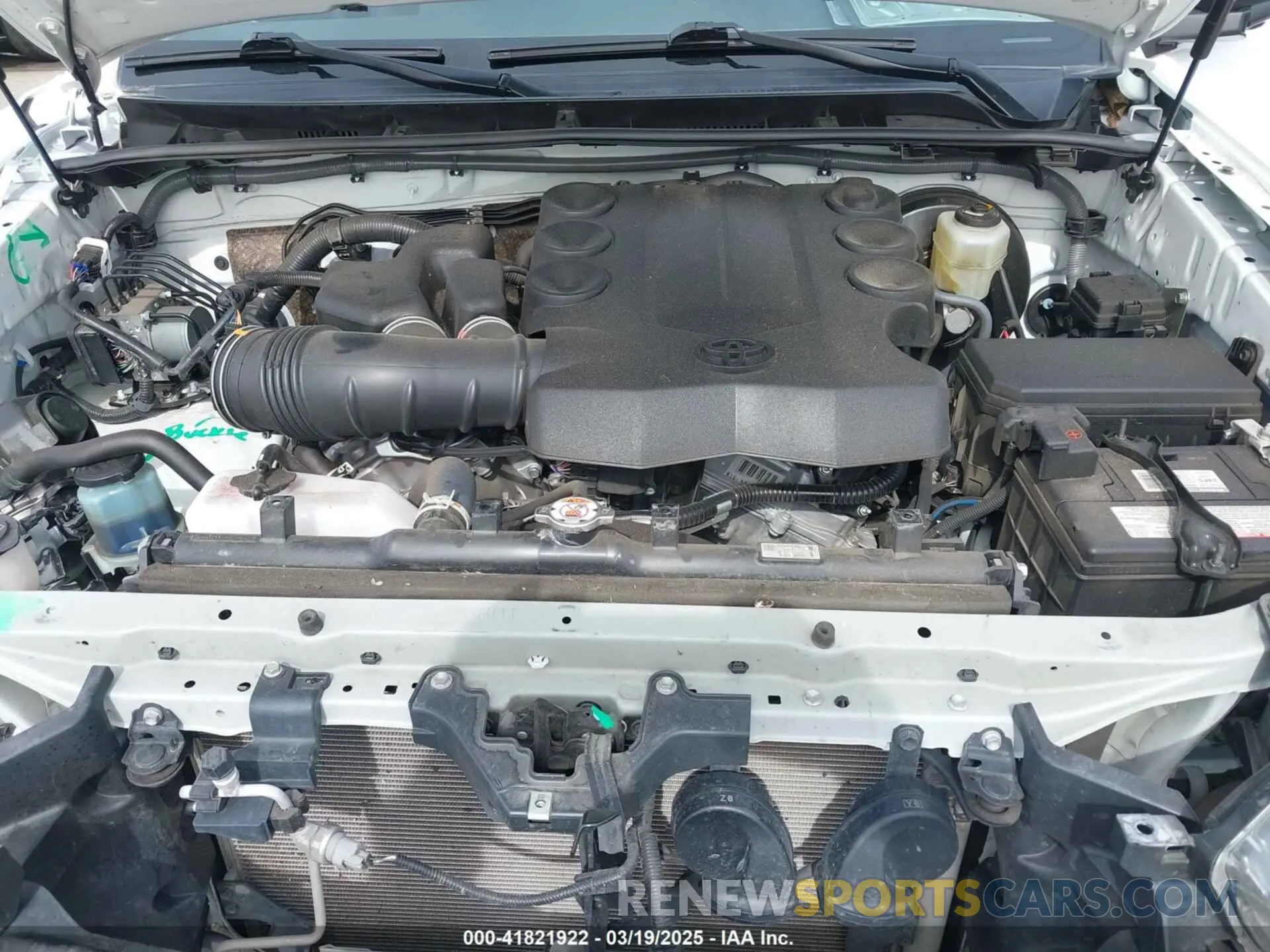 10 fotografías del automóvil dañado JTEFU5JR2N5263847 TOYOTA 4RUNNER 2022