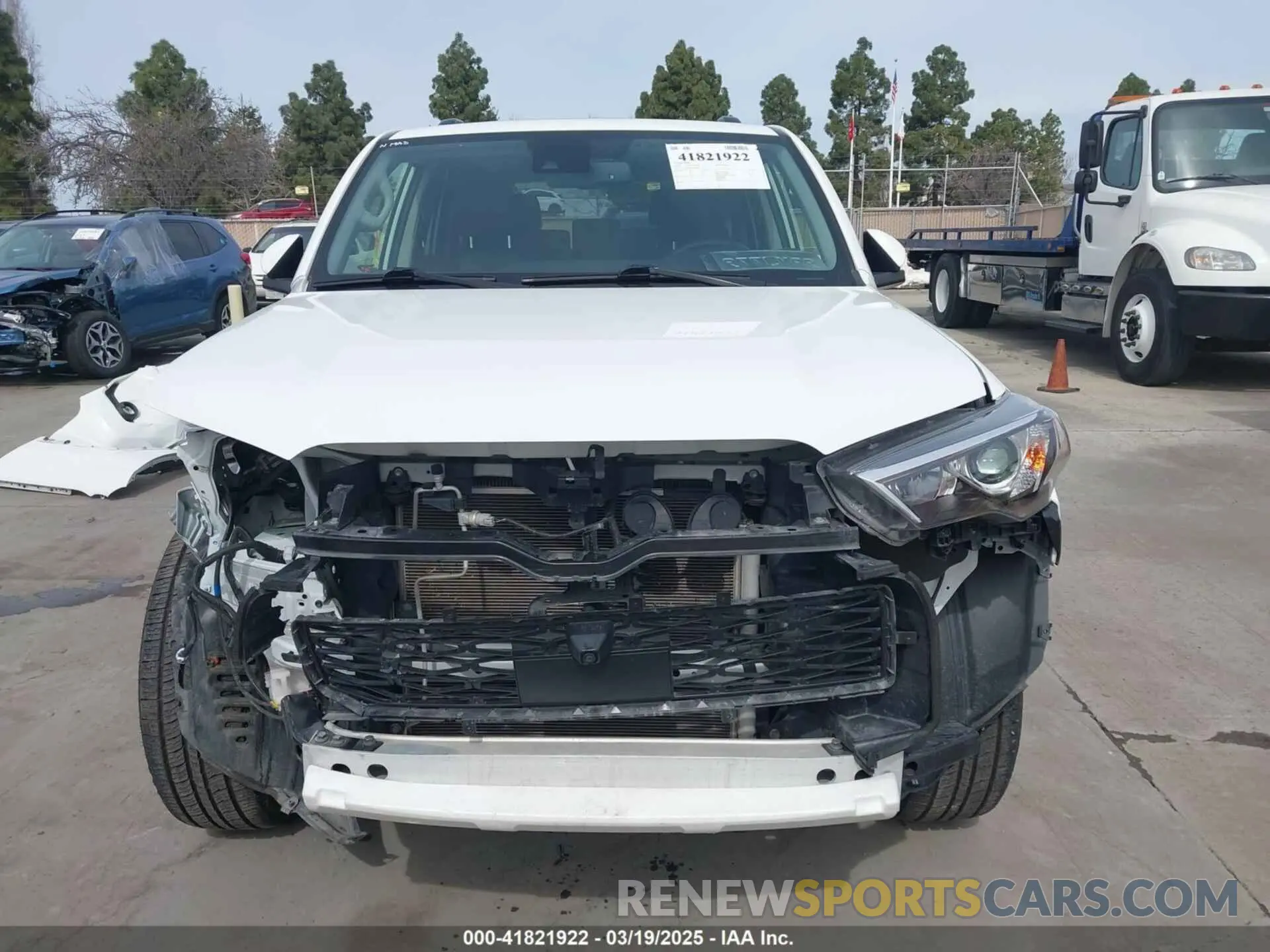 13 fotografías del automóvil dañado JTEFU5JR2N5263847 TOYOTA 4RUNNER 2022
