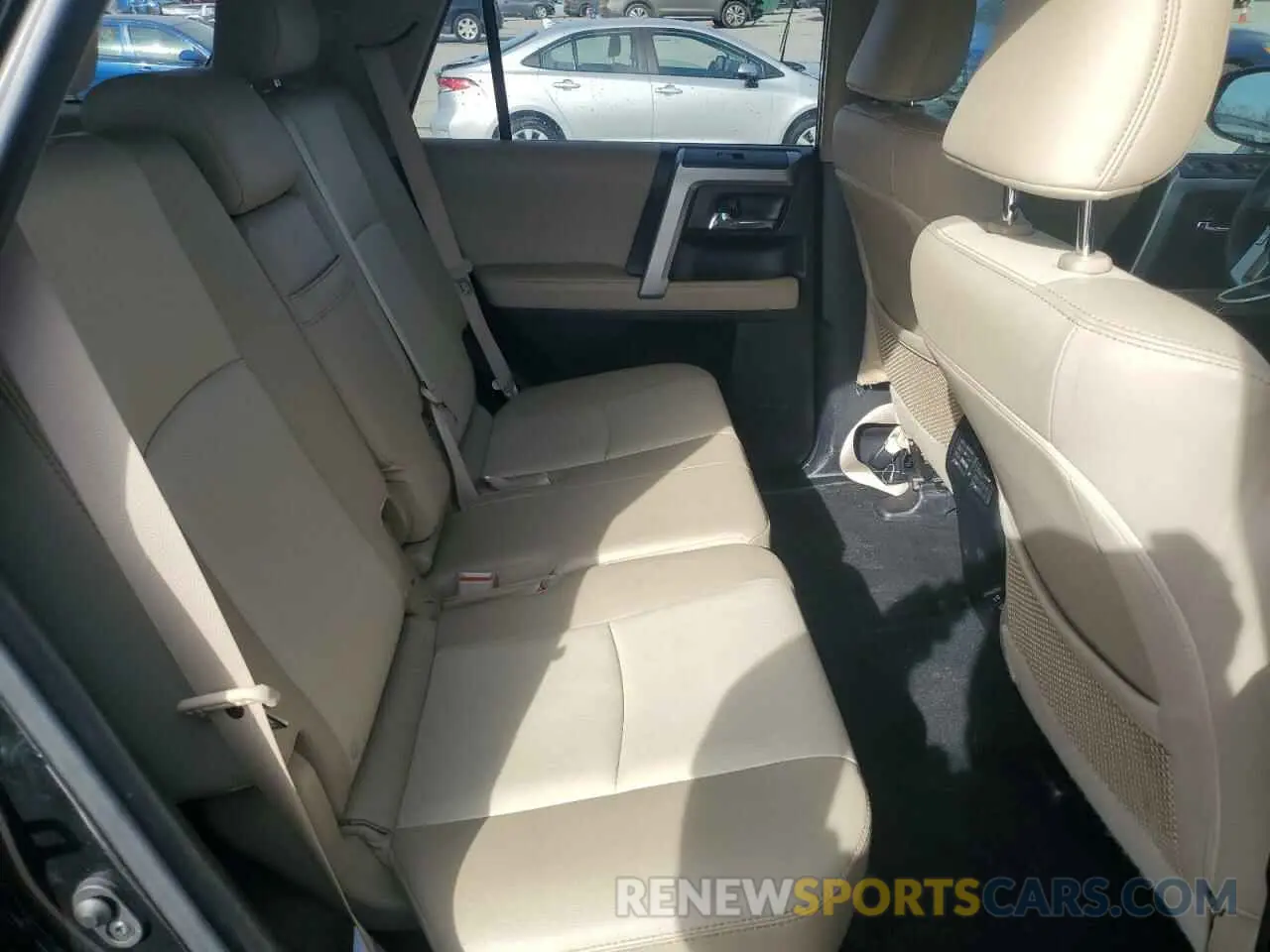 11 fotografías del automóvil dañado JTEFU5JR2N5266506 TOYOTA 4RUNNER 2022