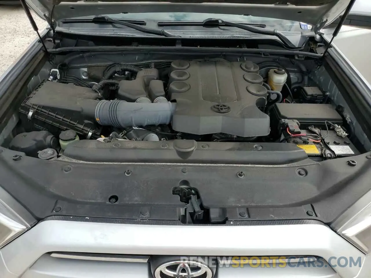 12 fotografías del automóvil dañado JTEFU5JR6N5268856 TOYOTA 4RUNNER 2022