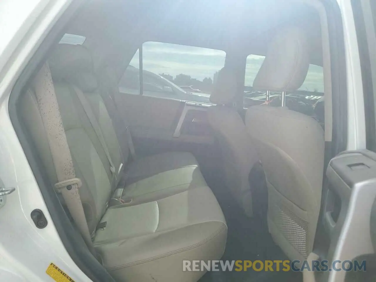 11 fotografías del automóvil dañado JTEFU5JR8N5268051 TOYOTA 4RUNNER 2022