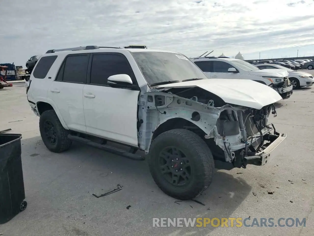 4 fotografías del automóvil dañado JTEFU5JR8N5268051 TOYOTA 4RUNNER 2022