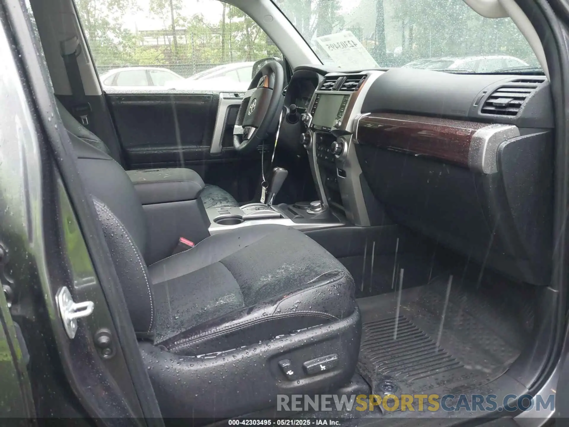5 fotografías del automóvil dañado JTEKU5JR9N6072872 TOYOTA 4RUNNER 2022