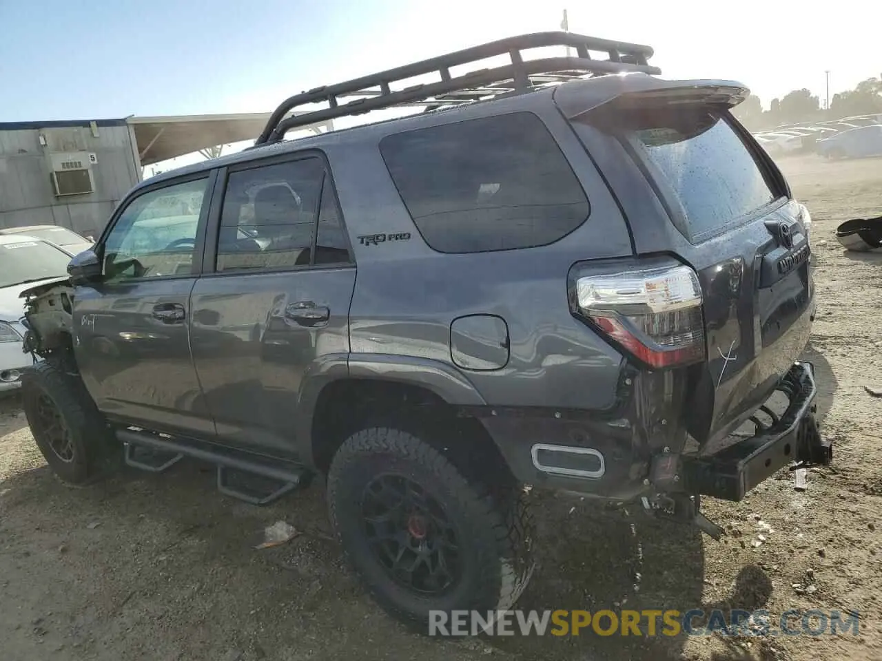 2 fotografías del automóvil dañado JTELU5JR8N5987495 TOYOTA 4RUNNER 2022