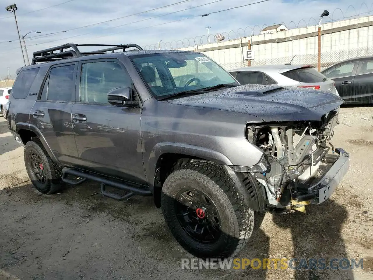 4 fotografías del automóvil dañado JTELU5JR8N5987495 TOYOTA 4RUNNER 2022
