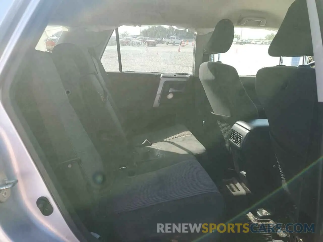 11 fotografías del automóvil dañado JTEMU5JR0N5983543 TOYOTA 4RUNNER 2022