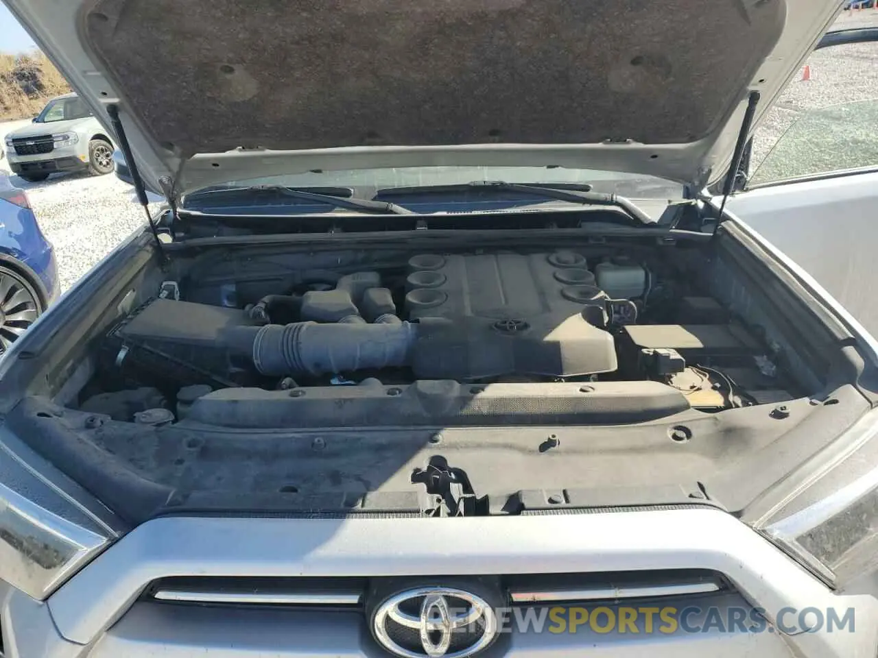 12 fotografías del automóvil dañado JTEMU5JR0N5983543 TOYOTA 4RUNNER 2022