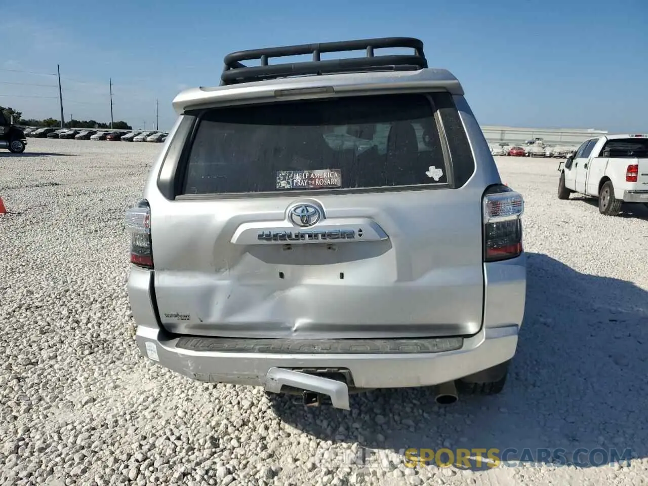 6 fotografías del automóvil dañado JTEMU5JR0N5983543 TOYOTA 4RUNNER 2022