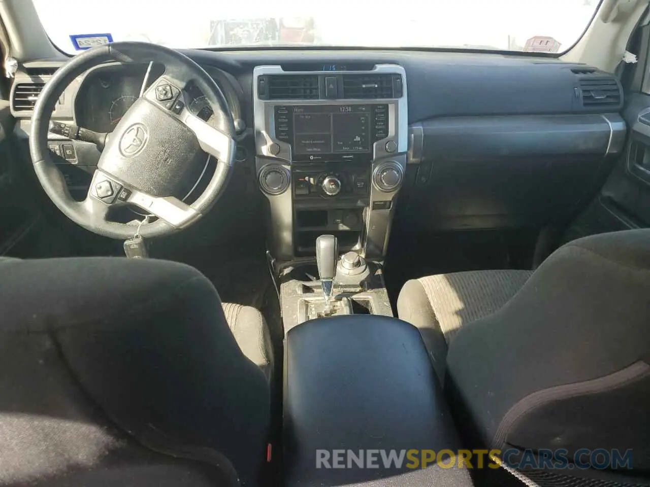 8 fotografías del automóvil dañado JTEMU5JR0N5983543 TOYOTA 4RUNNER 2022