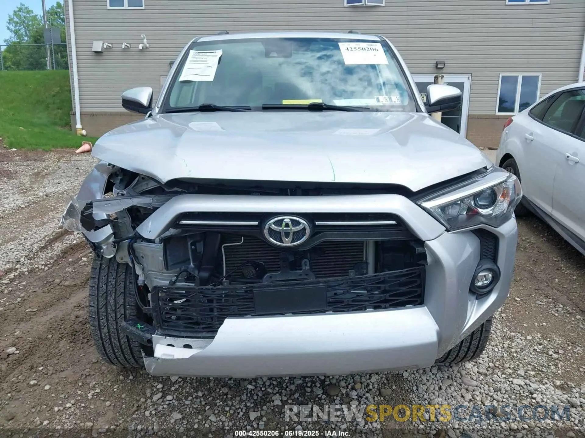 12 fotografías del automóvil dañado JTEMU5JR0N6000953 TOYOTA 4RUNNER 2022