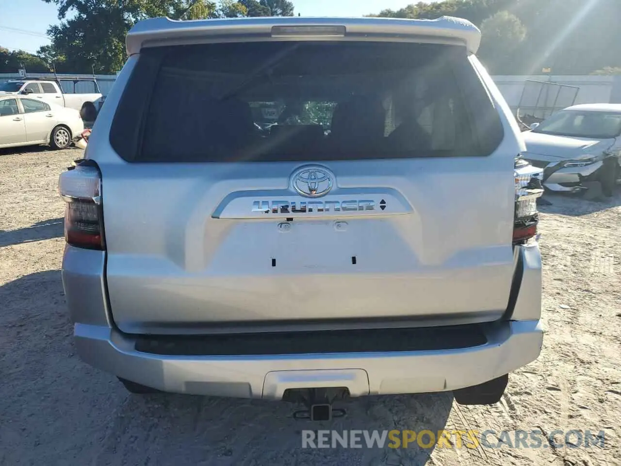 6 fotografías del automóvil dañado JTEMU5JR0N6063230 TOYOTA 4RUNNER 2022