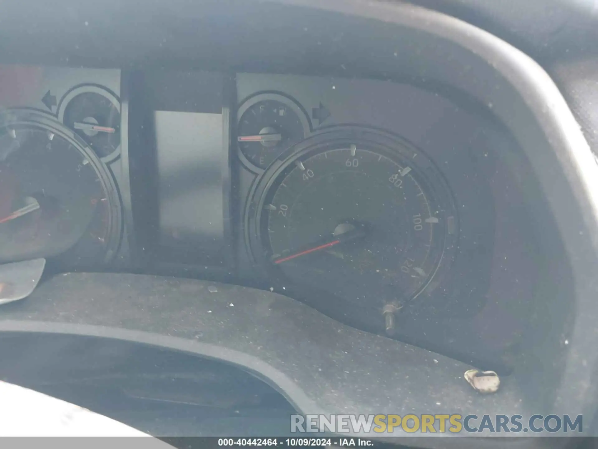 7 fotografías del automóvil dañado JTEMU5JR2N5981616 TOYOTA 4RUNNER 2022