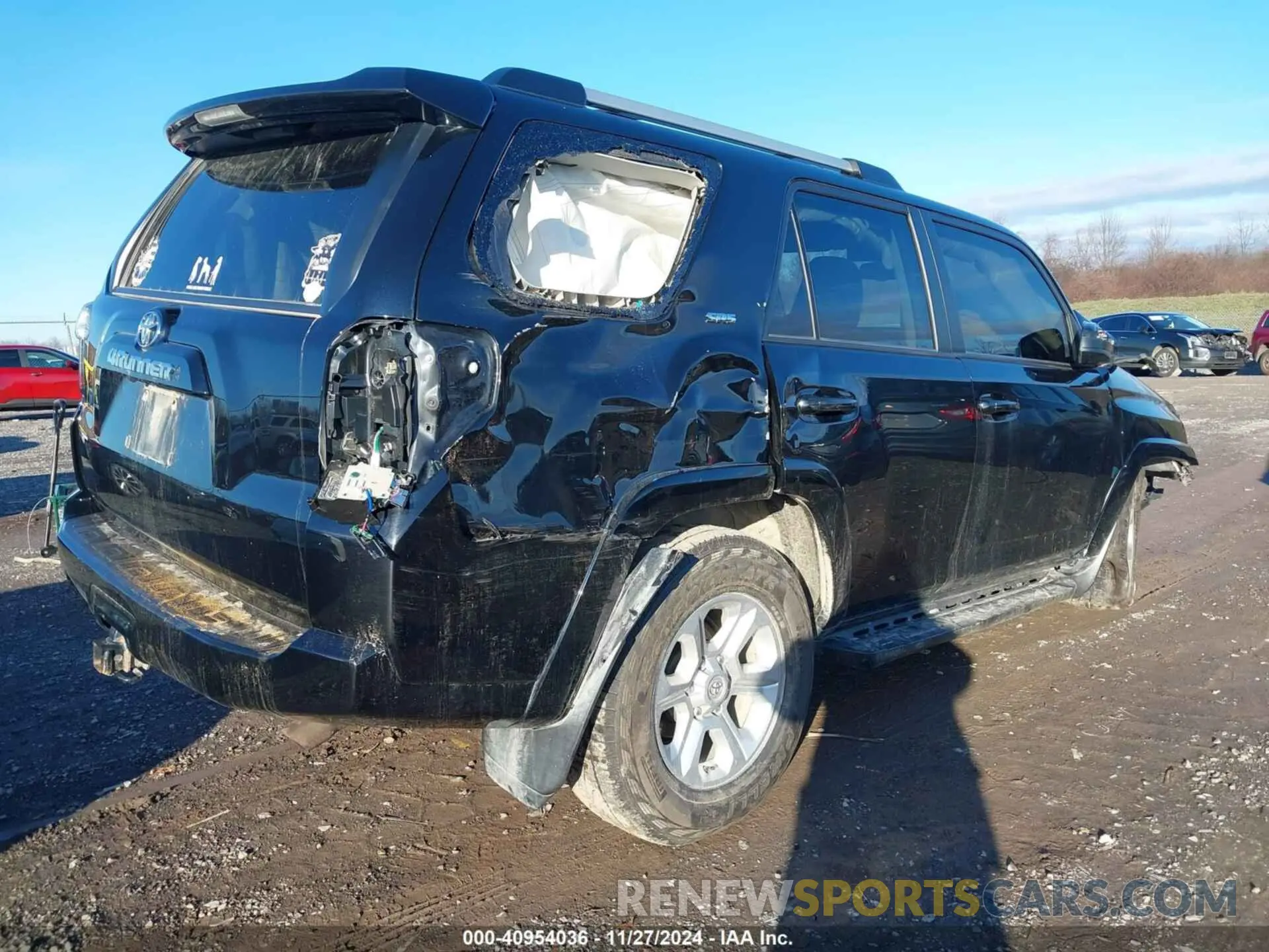 4 fotografías del automóvil dañado JTEMU5JR2N6013137 TOYOTA 4RUNNER 2022