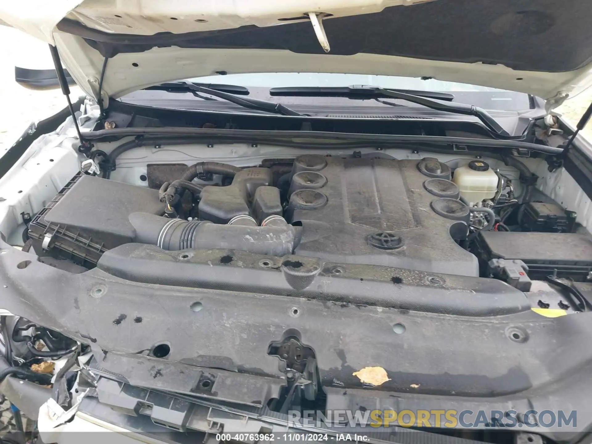 10 fotografías del automóvil dañado JTEMU5JR5N5978080 TOYOTA 4RUNNER 2022