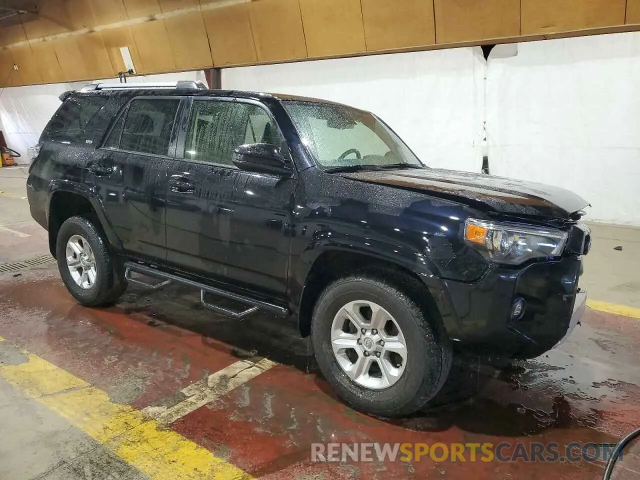 4 fotografías del automóvil dañado JTEMU5JR5N6032104 TOYOTA 4RUNNER 2022