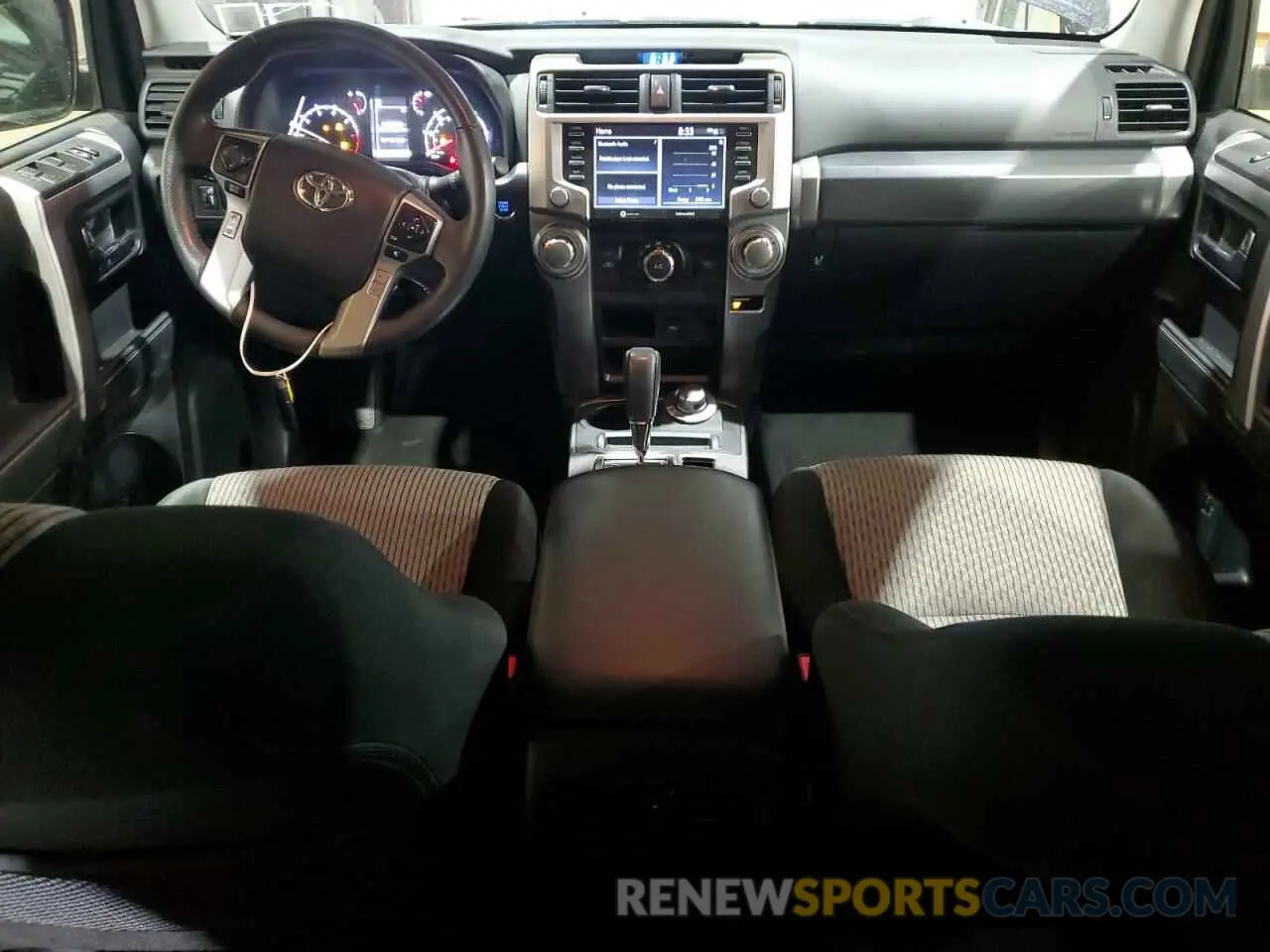 8 fotografías del automóvil dañado JTEMU5JR5N6032104 TOYOTA 4RUNNER 2022