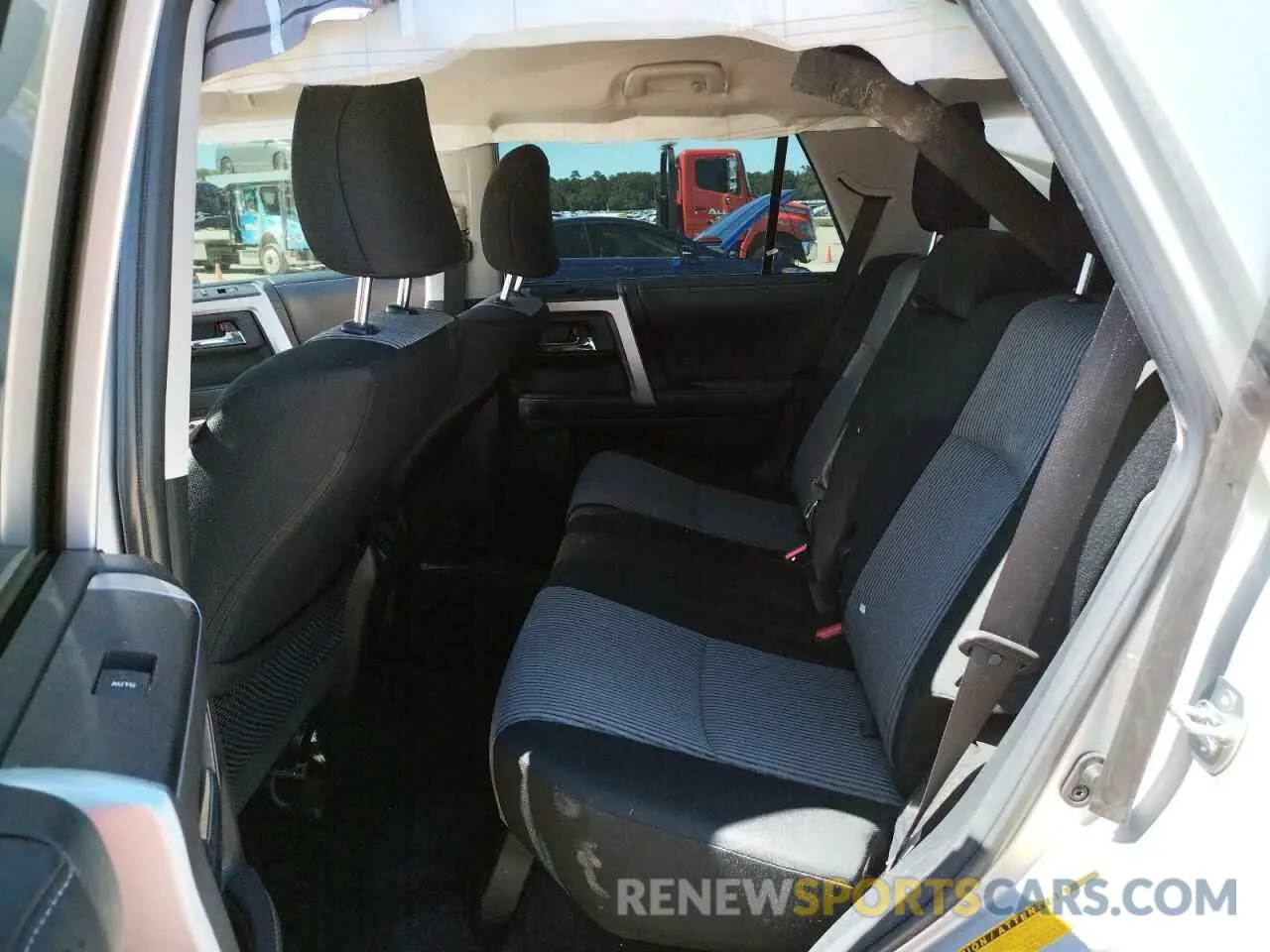 6 fotografías del automóvil dañado JTEMU5JR7N6003090 TOYOTA 4RUNNER 2022