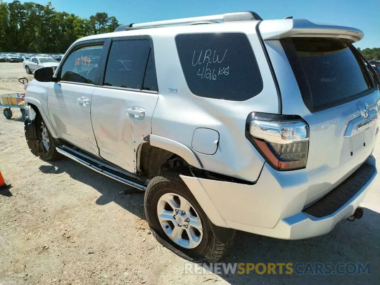 9 fotografías del automóvil dañado JTEMU5JR7N6003090 TOYOTA 4RUNNER 2022