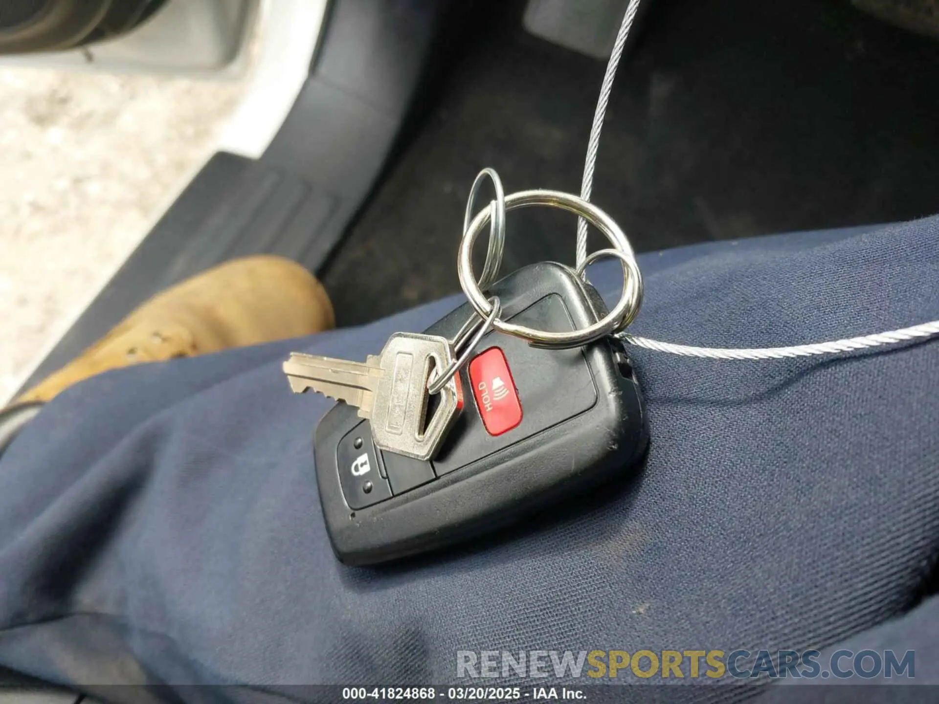 11 fotografías del automóvil dañado JTEMU5JR7N6028362 TOYOTA 4RUNNER 2022