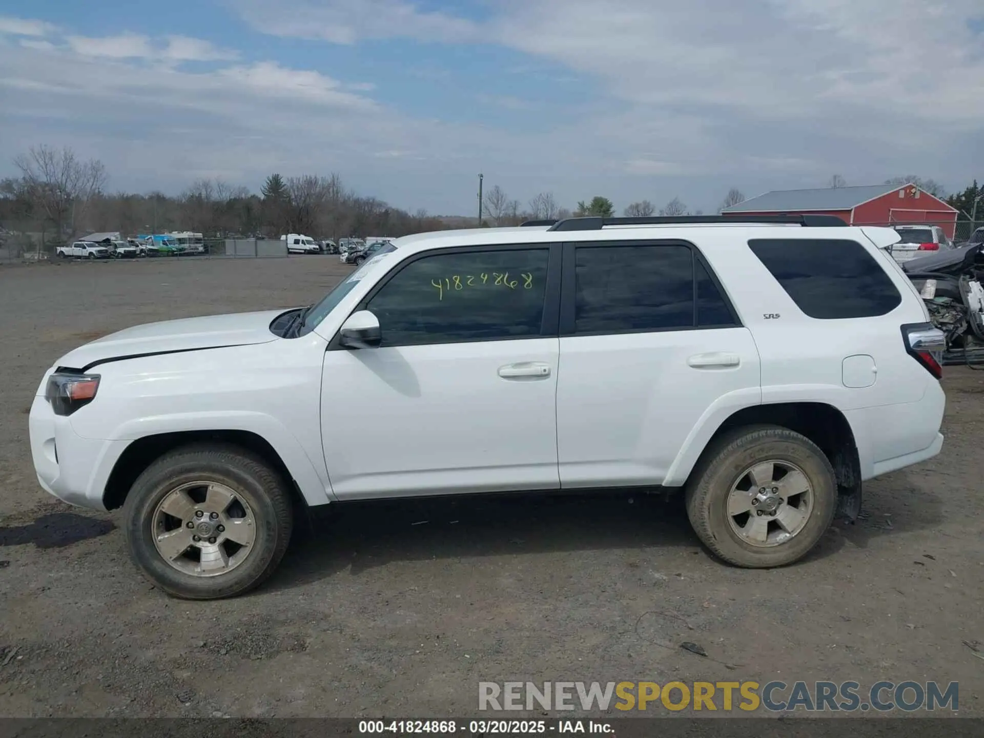 14 fotografías del automóvil dañado JTEMU5JR7N6028362 TOYOTA 4RUNNER 2022
