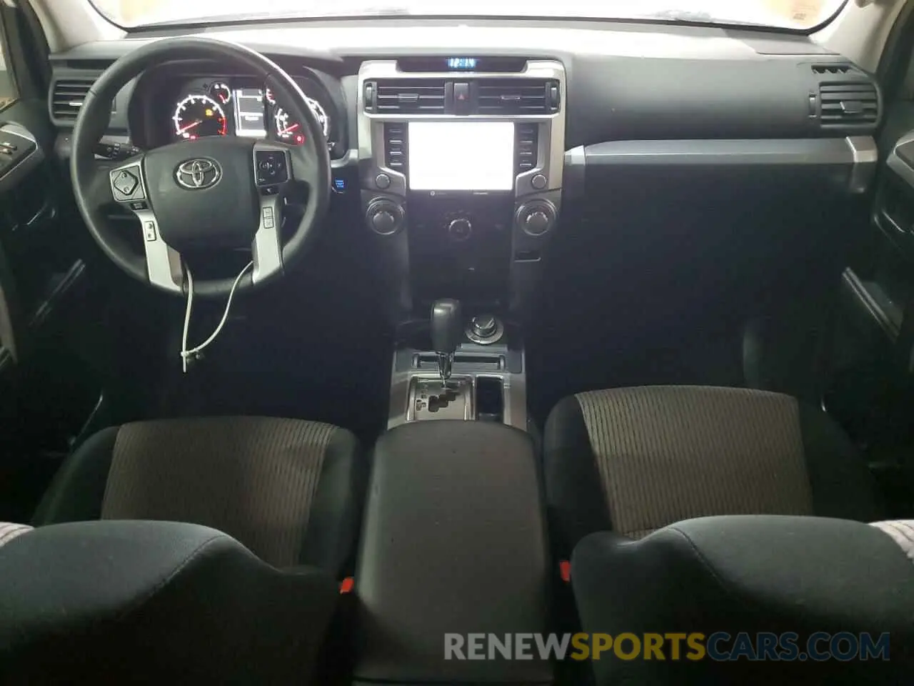 8 fotografías del automóvil dañado JTEMU5JR7N6041838 TOYOTA 4RUNNER 2022