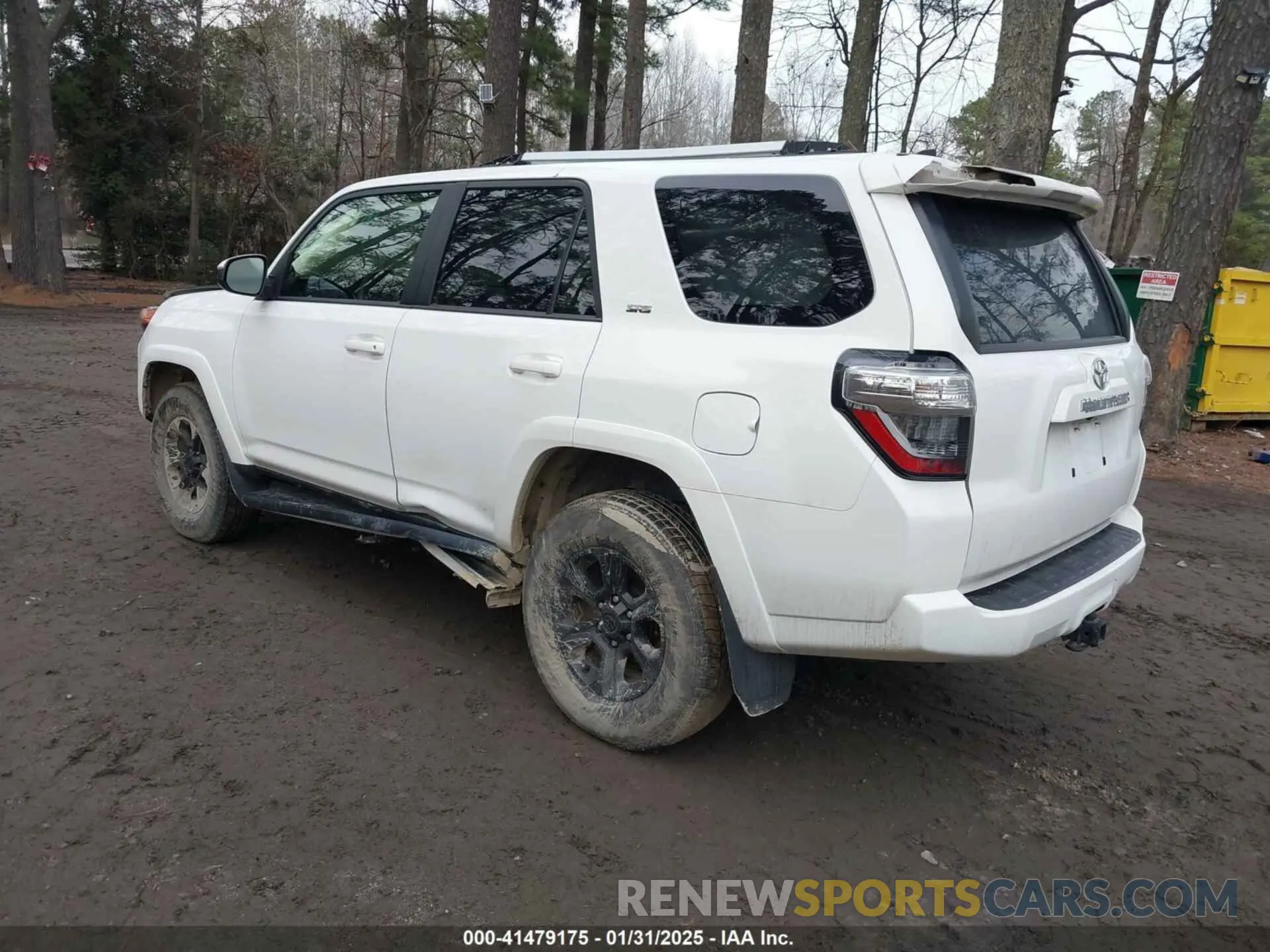 3 fotografías del automóvil dañado JTEMU5JR7N6063175 TOYOTA 4RUNNER 2022