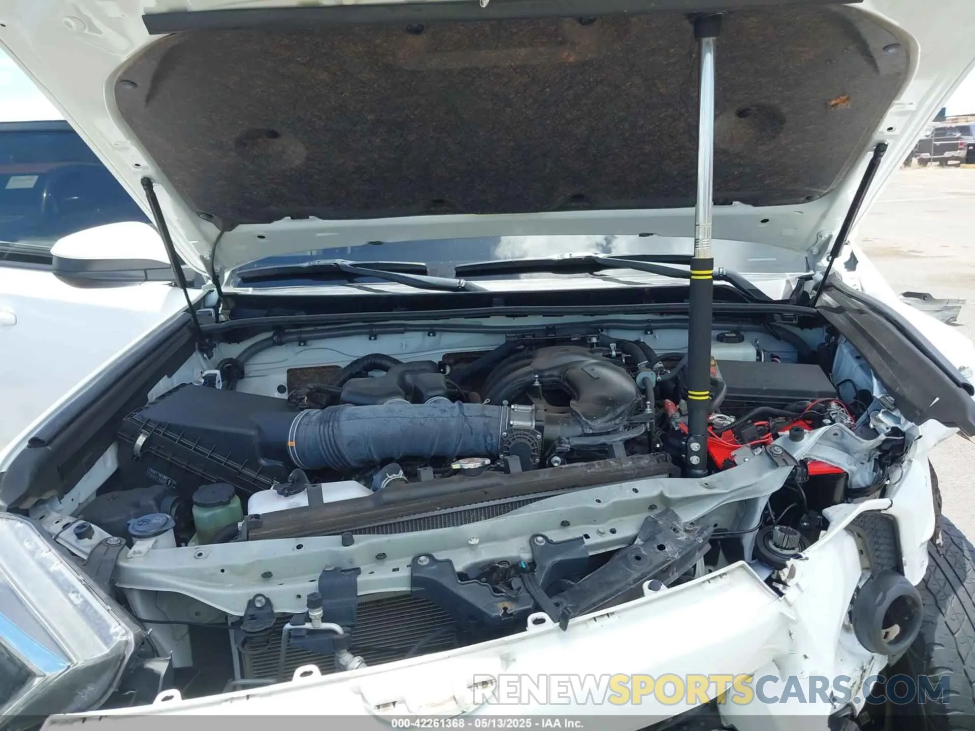 10 fotografías del automóvil dañado JTEMU5JR9N6040321 TOYOTA 4RUNNER 2022
