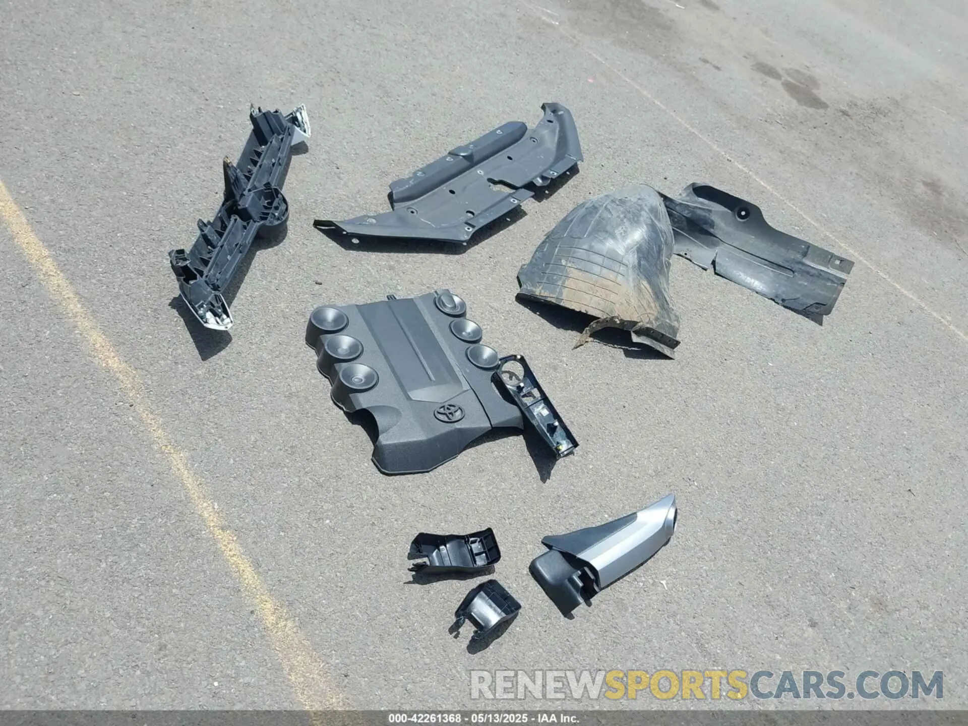 12 fotografías del automóvil dañado JTEMU5JR9N6040321 TOYOTA 4RUNNER 2022