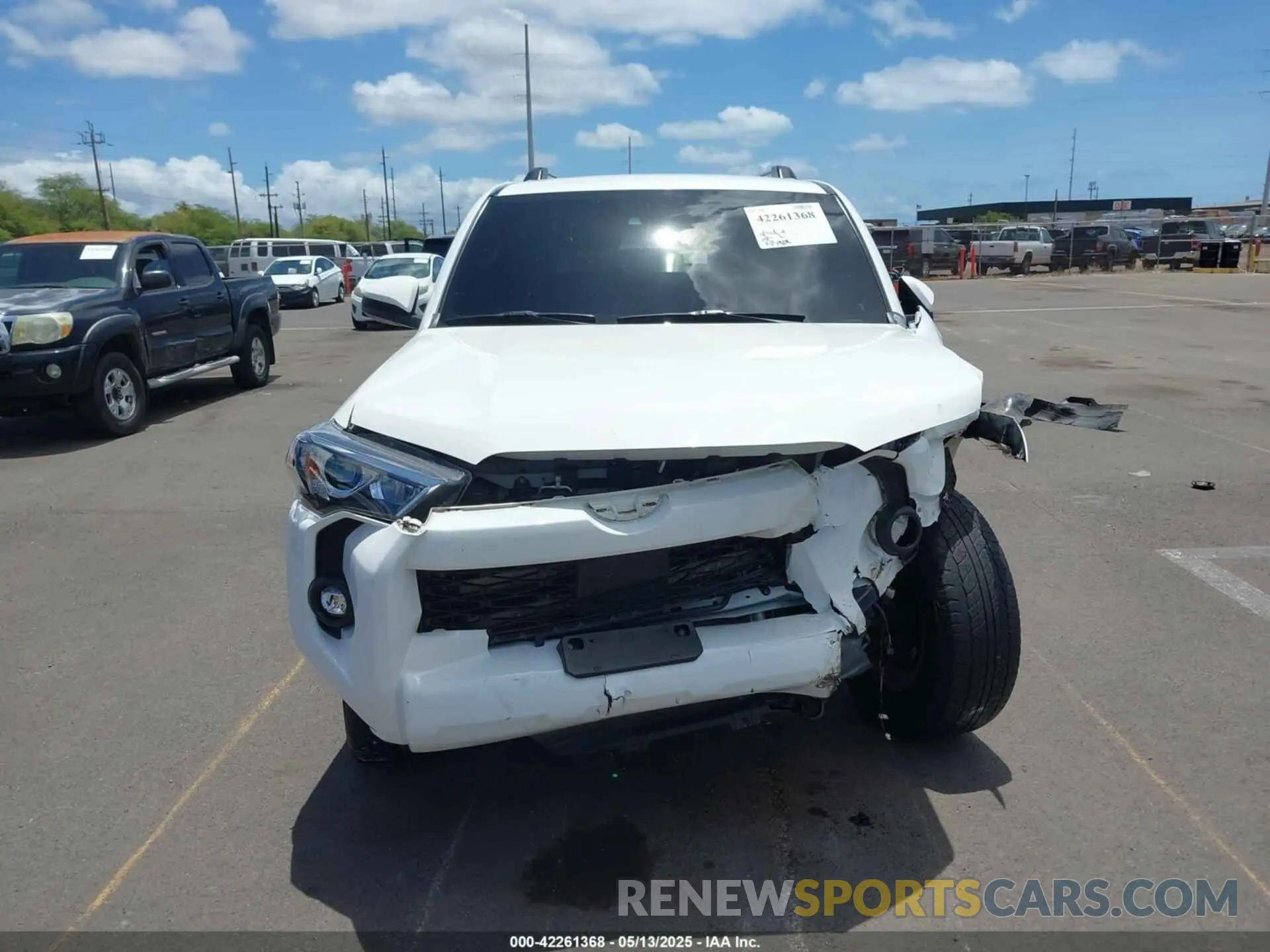 13 fotografías del automóvil dañado JTEMU5JR9N6040321 TOYOTA 4RUNNER 2022