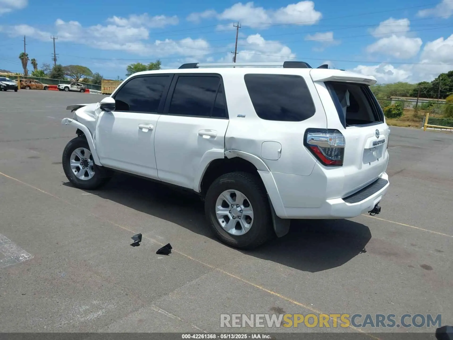 3 fotografías del automóvil dañado JTEMU5JR9N6040321 TOYOTA 4RUNNER 2022