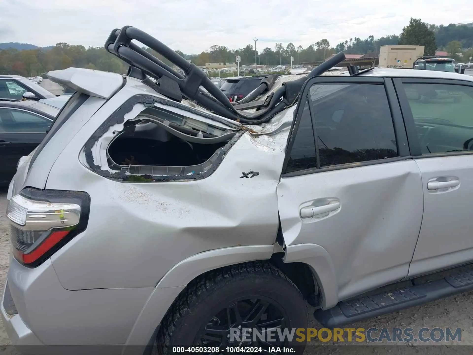 12 fotografías del automóvil dañado JTENU5JR0N6039434 TOYOTA 4RUNNER 2022