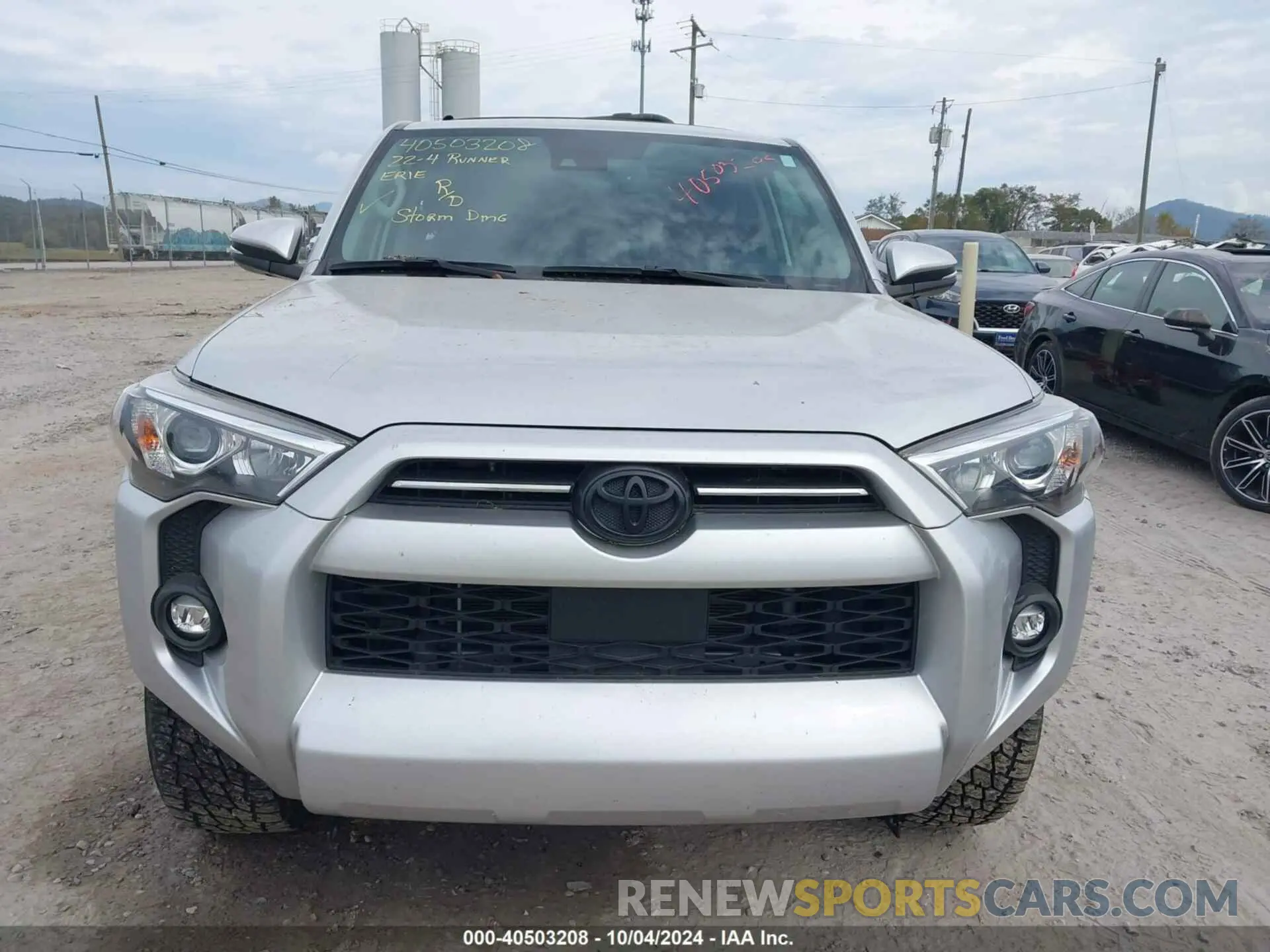 13 fotografías del automóvil dañado JTENU5JR0N6039434 TOYOTA 4RUNNER 2022