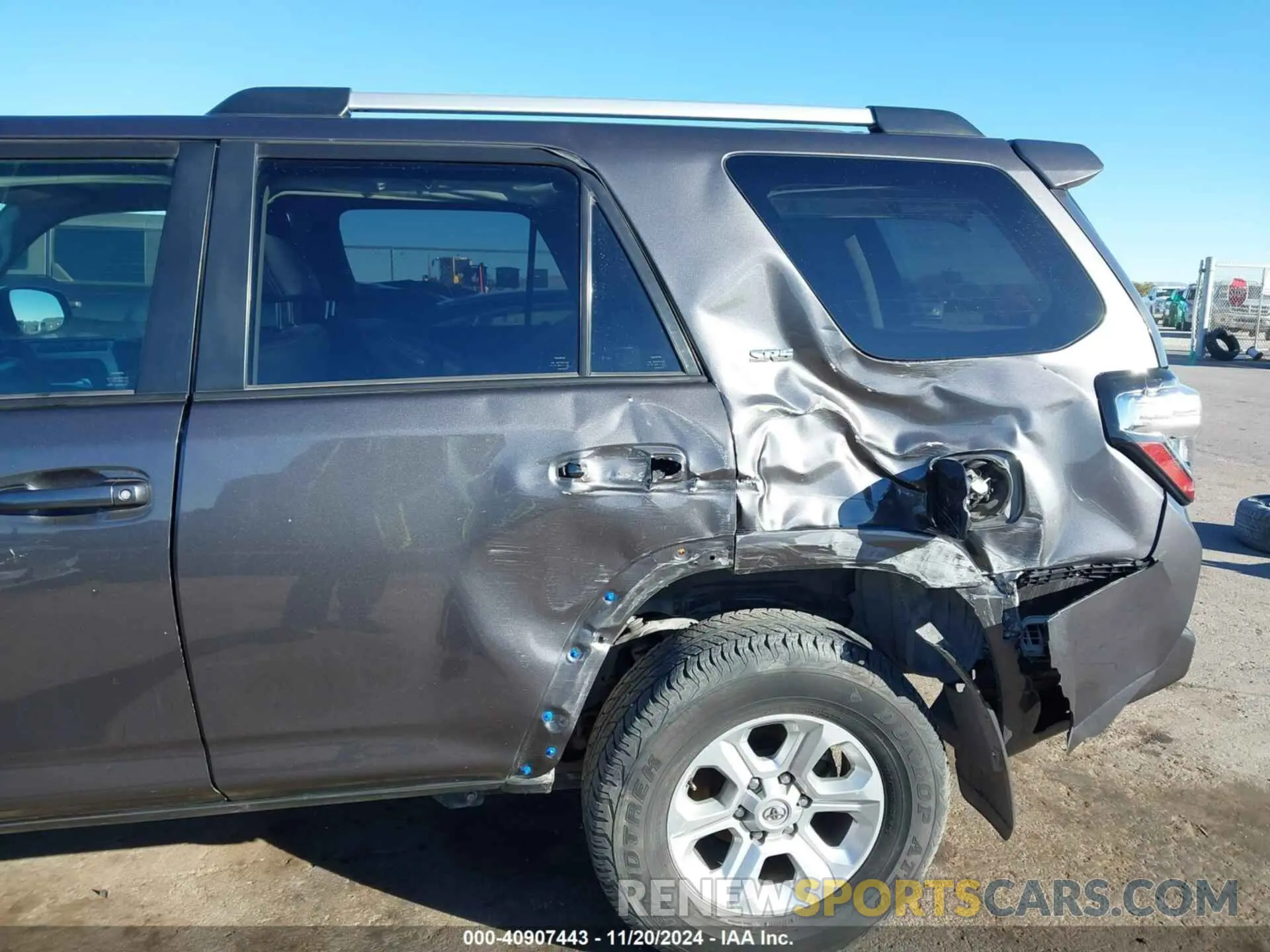 6 fotografías del automóvil dañado JTENU5JR3N5999286 TOYOTA 4RUNNER 2022