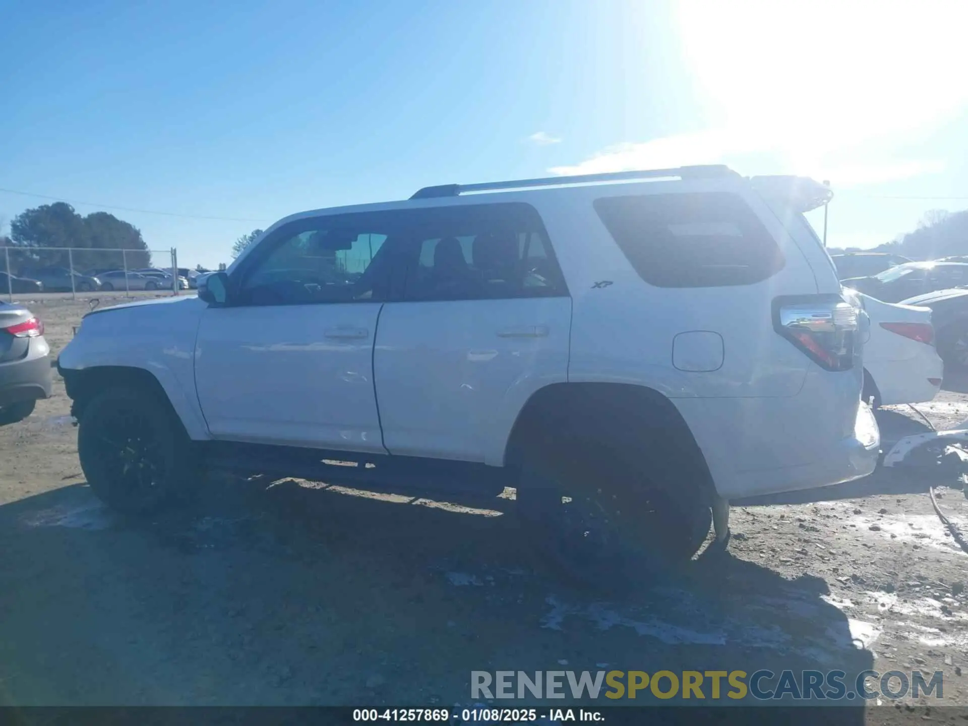 15 fotografías del automóvil dañado JTENU5JR3N6069821 TOYOTA 4RUNNER 2022