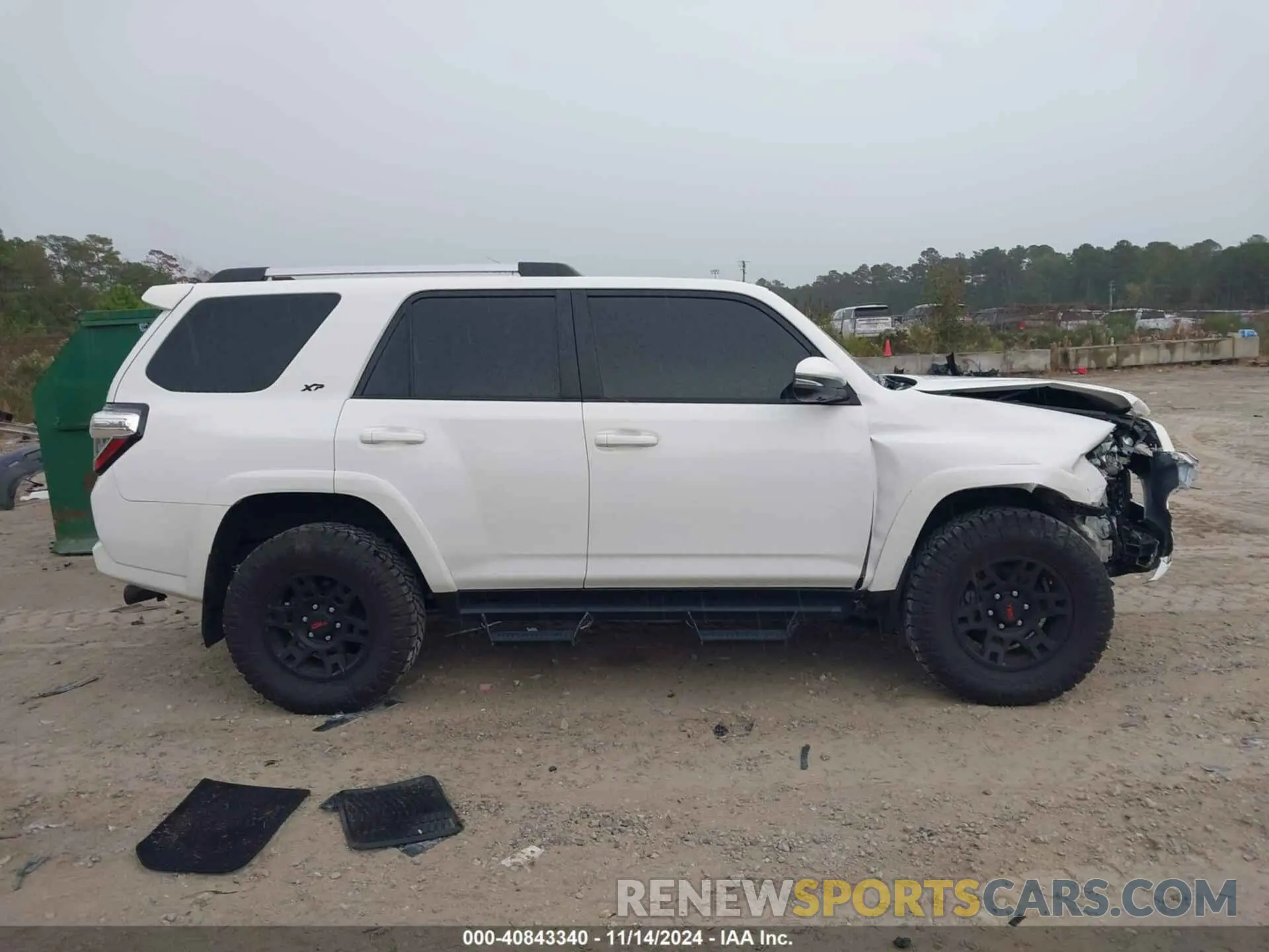13 fotografías del automóvil dañado JTENU5JR6N5983860 TOYOTA 4RUNNER 2022