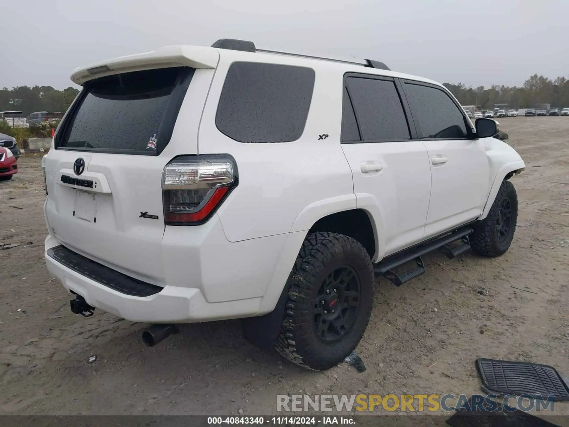 4 fotografías del automóvil dañado JTENU5JR6N5983860 TOYOTA 4RUNNER 2022