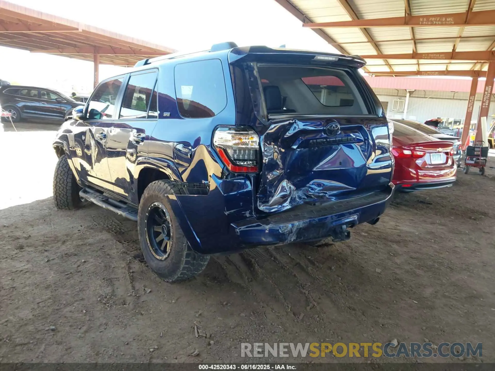 3 fotografías del automóvil dañado JTENU5JR7N6039432 TOYOTA 4RUNNER 2022