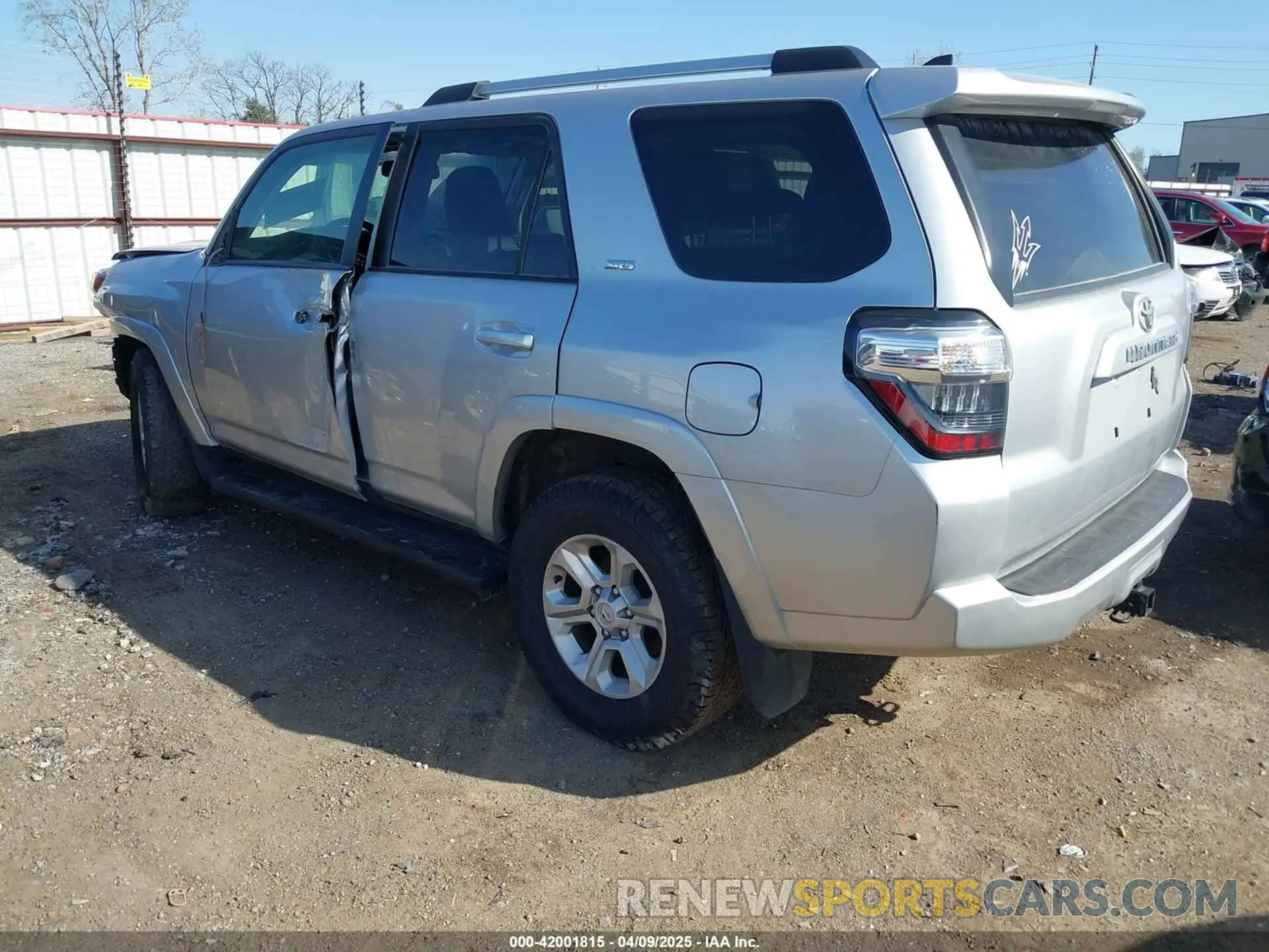 3 fotografías del automóvil dañado JTENU5JR8N6043358 TOYOTA 4RUNNER 2022