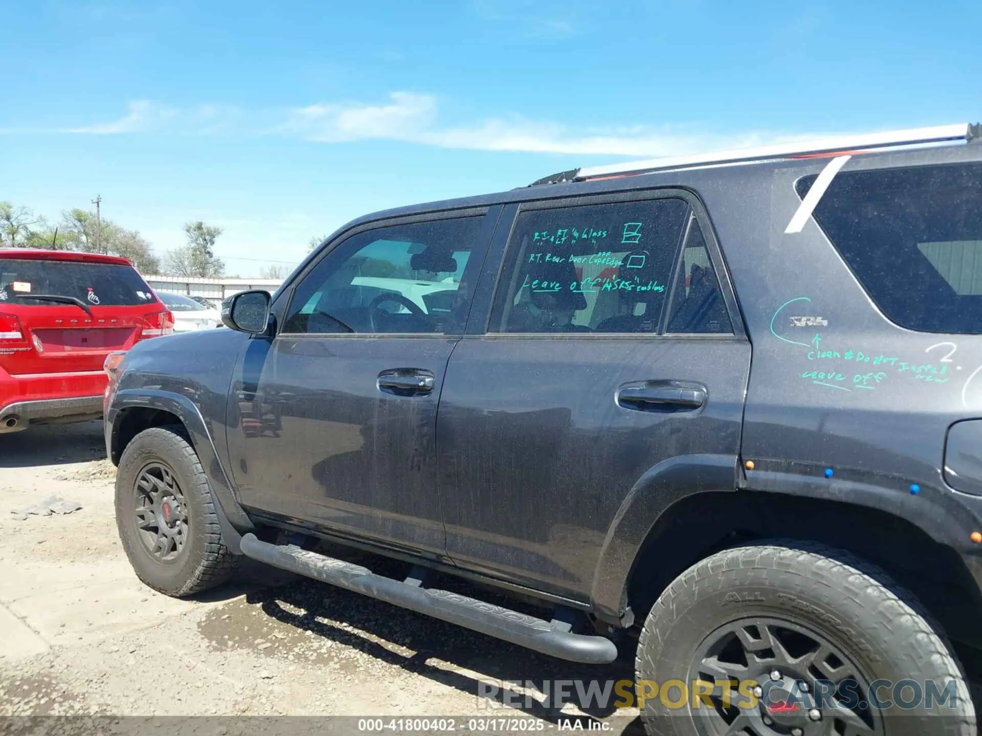 15 fotografías del automóvil dañado JTENU5JR9N6034605 TOYOTA 4RUNNER 2022