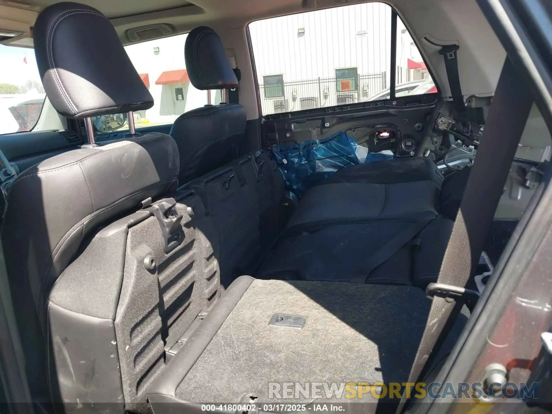 8 fotografías del automóvil dañado JTENU5JR9N6034605 TOYOTA 4RUNNER 2022
