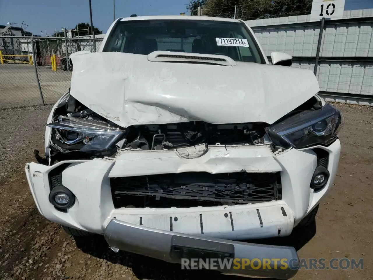 5 fotografías del automóvil dañado JTEPU5JR0N6006846 TOYOTA 4RUNNER 2022