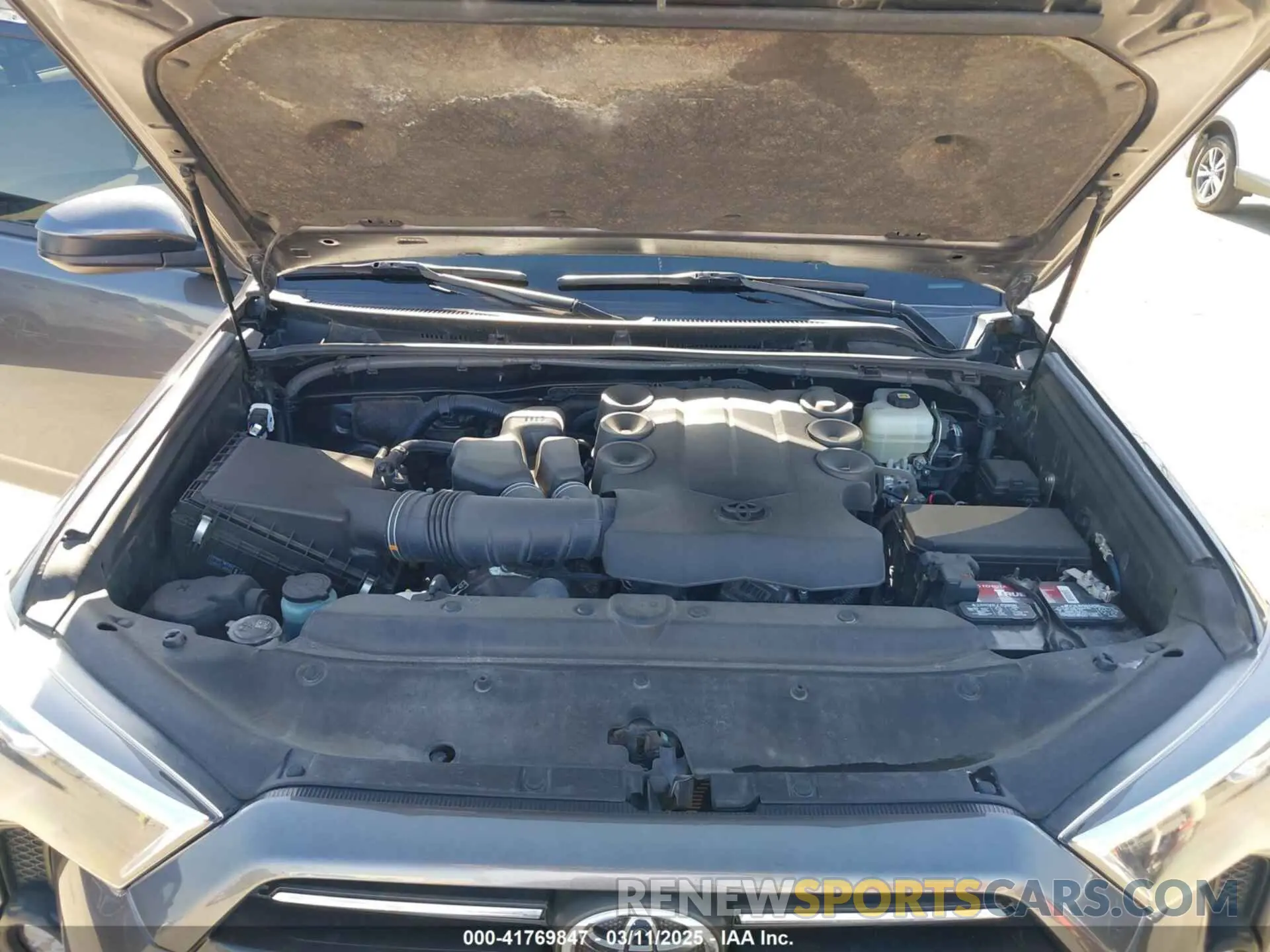 10 fotografías del automóvil dañado JTEPU5JR4N6020930 TOYOTA 4RUNNER 2022