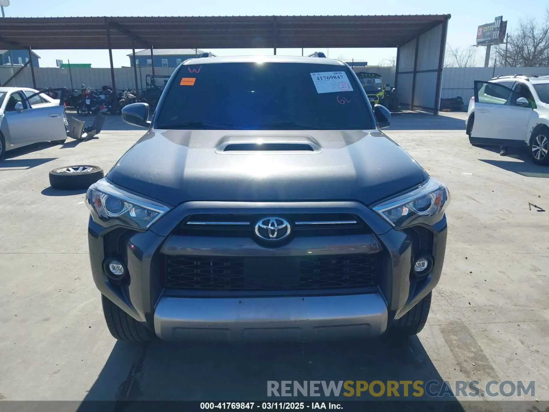 13 fotografías del automóvil dañado JTEPU5JR4N6020930 TOYOTA 4RUNNER 2022