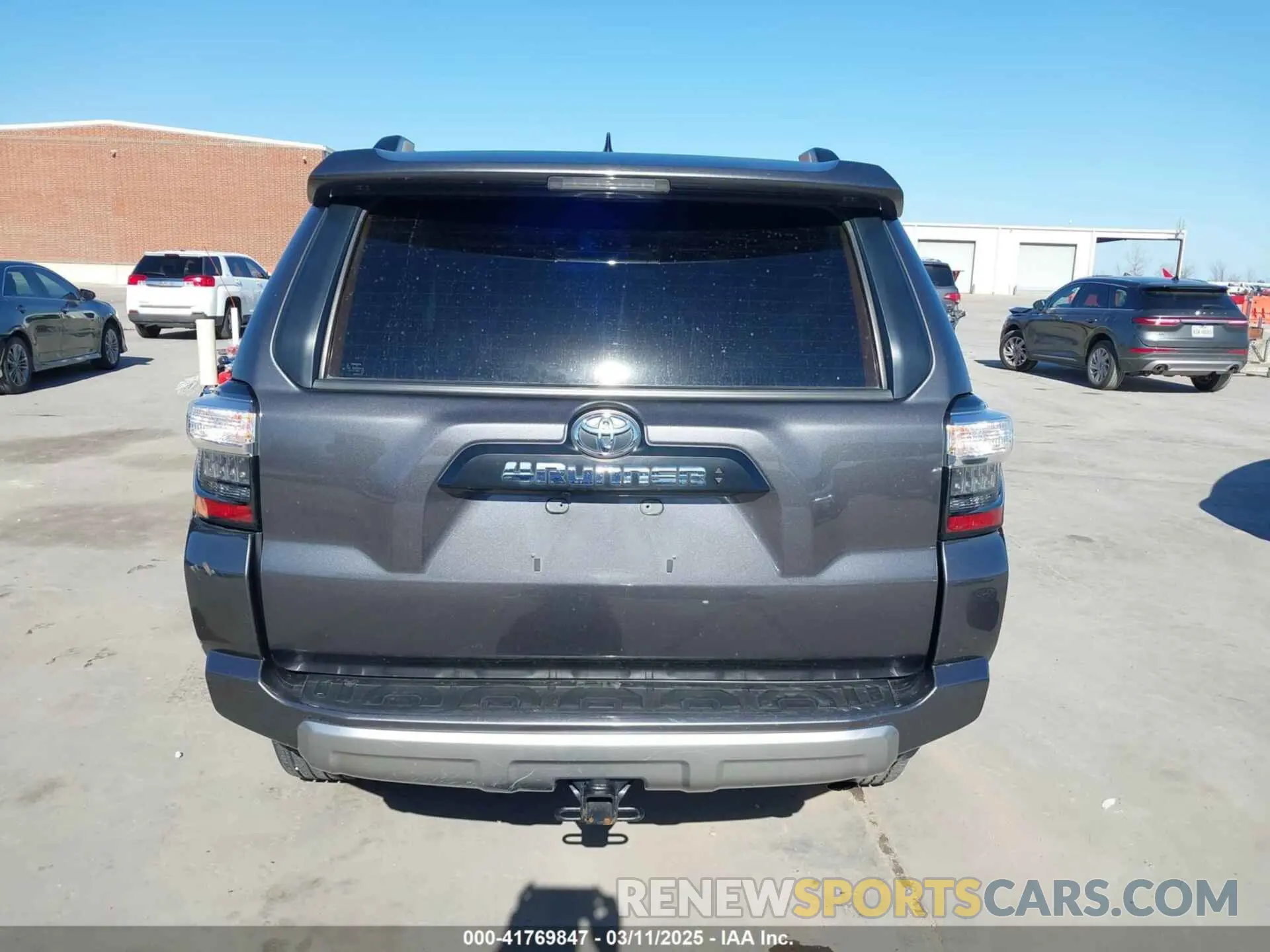 17 fotografías del automóvil dañado JTEPU5JR4N6020930 TOYOTA 4RUNNER 2022