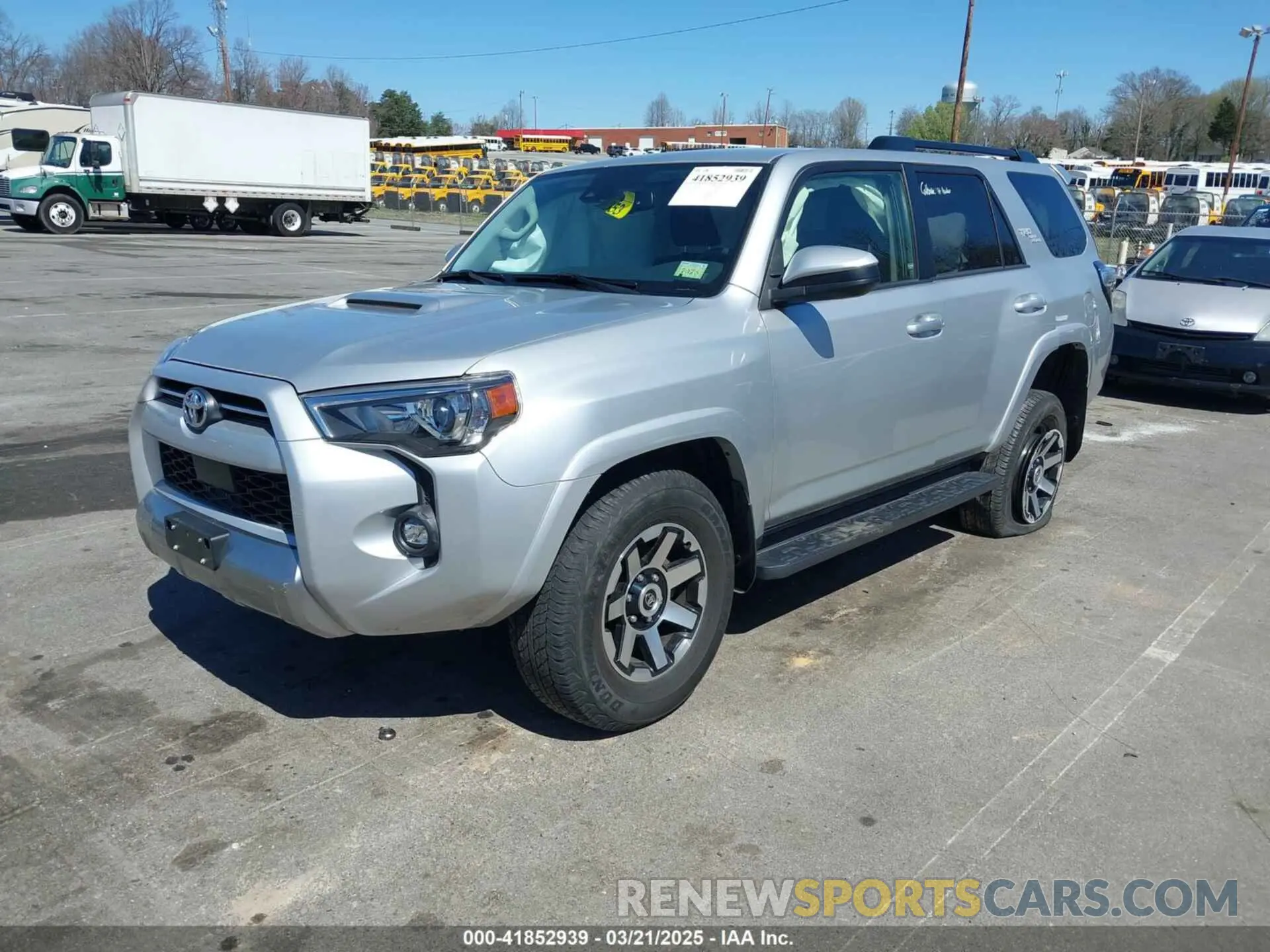 2 fotografías del automóvil dañado JTEPU5JR4N6023357 TOYOTA 4RUNNER 2022