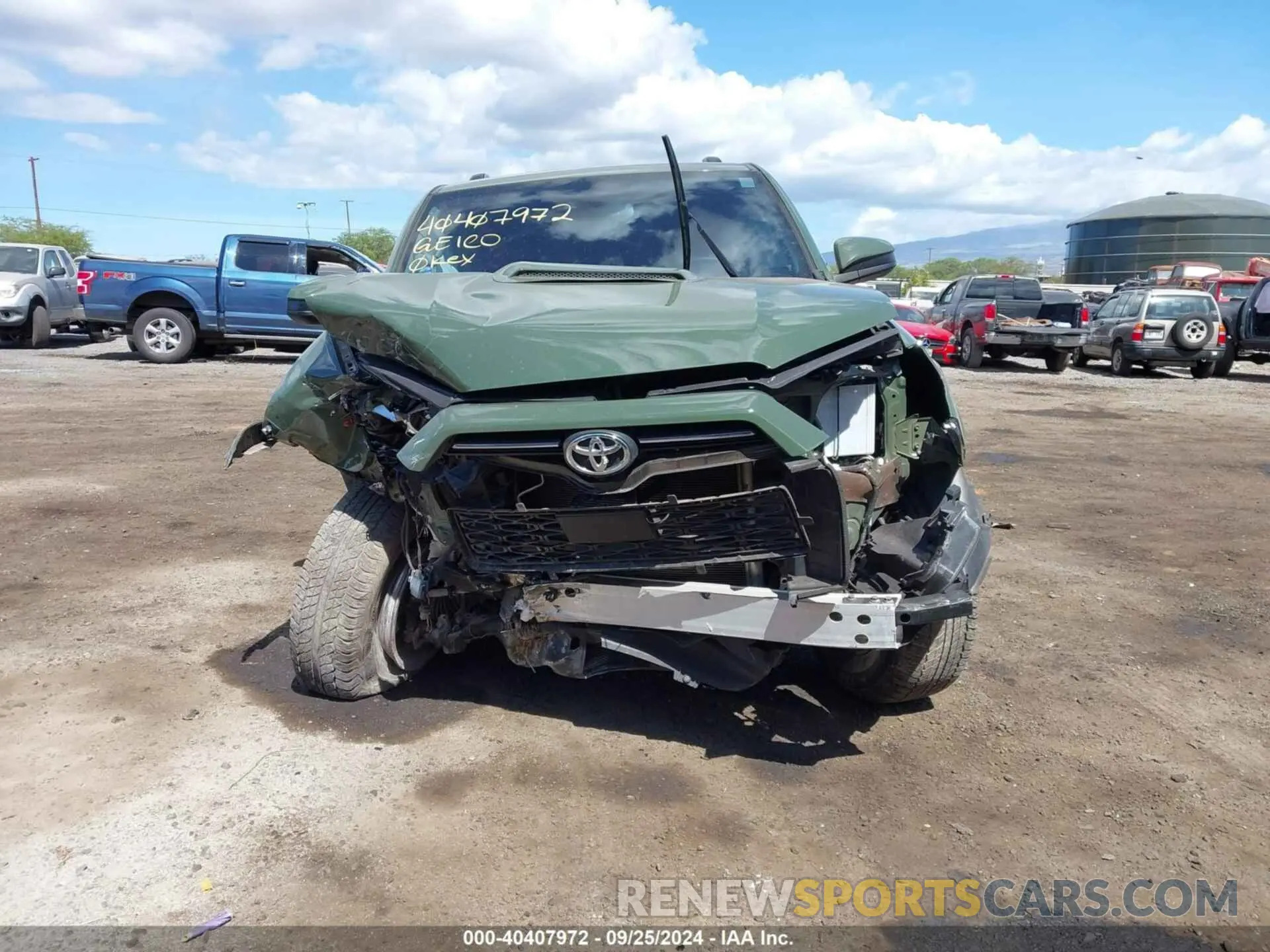 11 fotografías del automóvil dañado JTEPU5JR4N6070792 TOYOTA 4RUNNER 2022