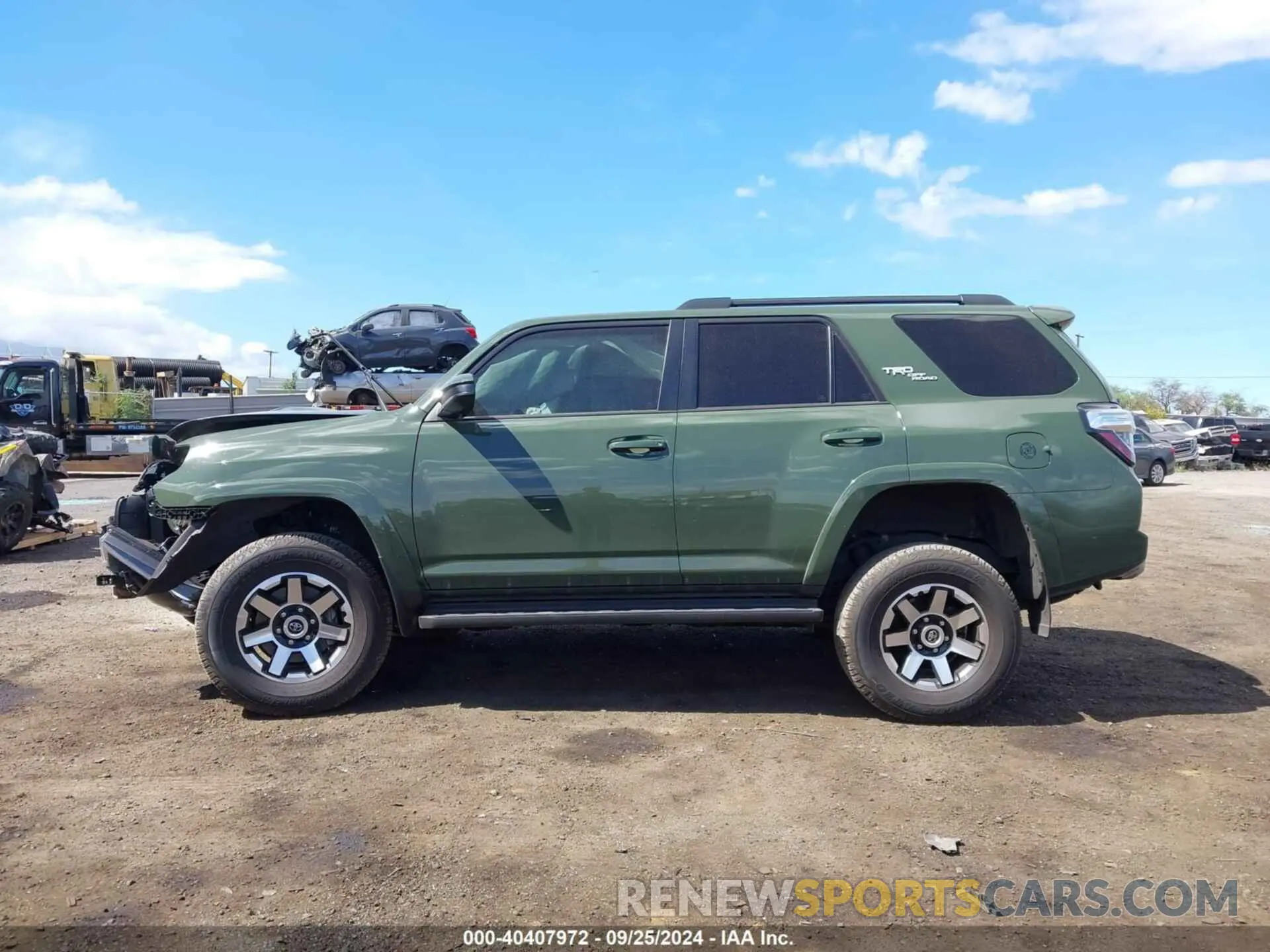 13 fotografías del automóvil dañado JTEPU5JR4N6070792 TOYOTA 4RUNNER 2022